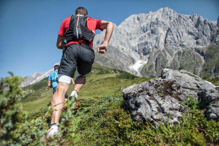 Τρέξιμο στο βουνό vs τρέξιμο σε ομαλό έδαφος: Υπάρχει διαφορά στους τραυματισμούς;