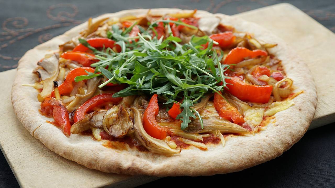 Green pizza