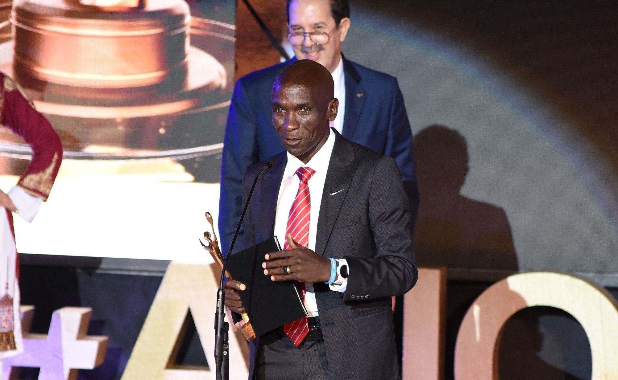 O Eliud Kipchoge βραβεύθηκε ως ο καλύτερος αθλητής στο Τόκιο