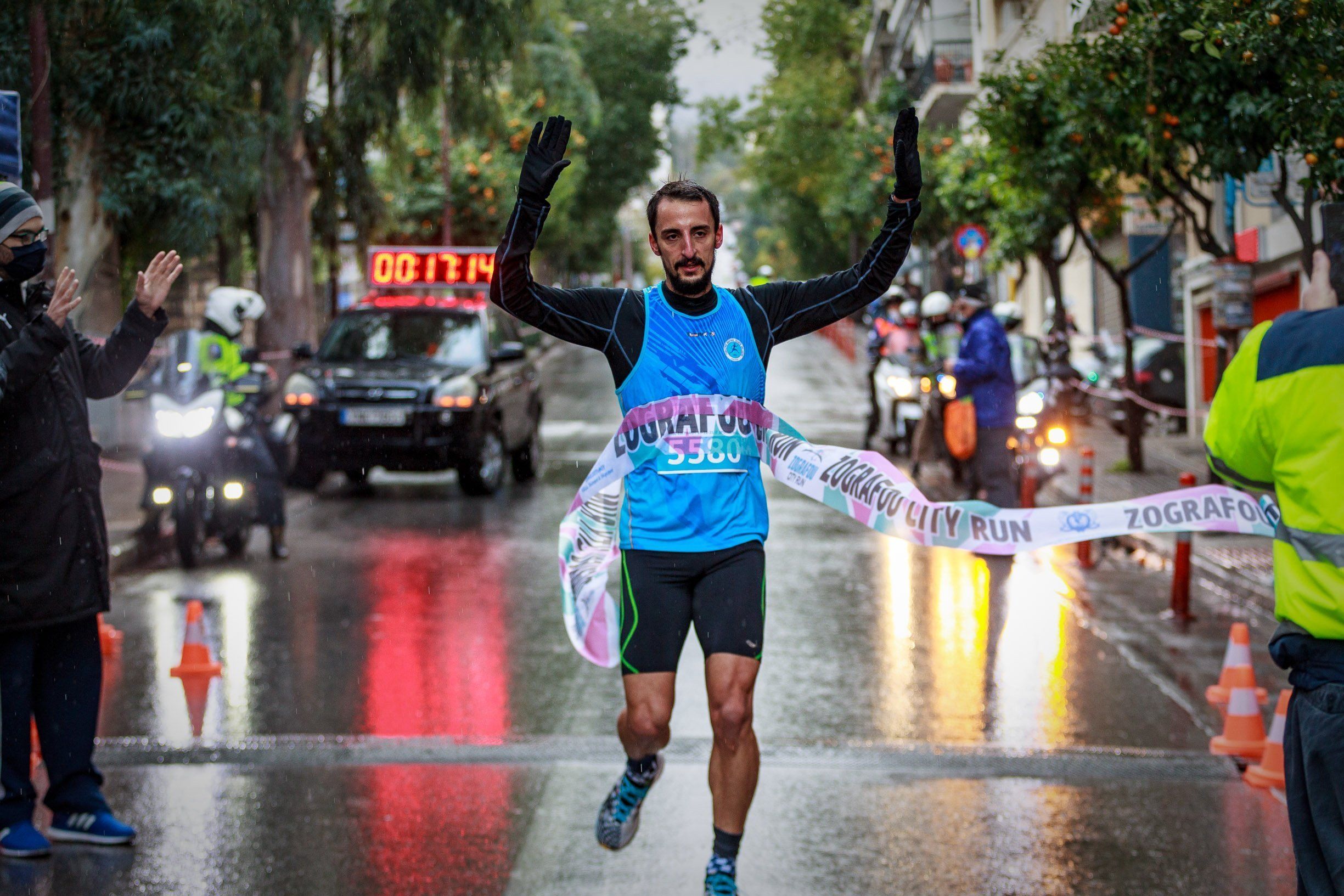 Ο Χαράλαμπος Πιτσώλης κέρδισε το Zografou City Run 2021