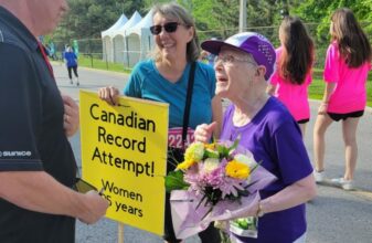 Απίθανη 96χρονη σπάει το Παγκόσμιο ρεκόρ στα 5χλμ.!