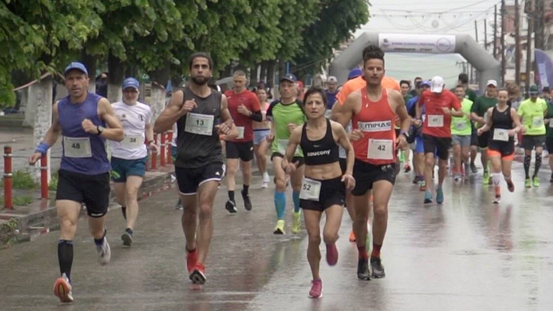 axios running festival