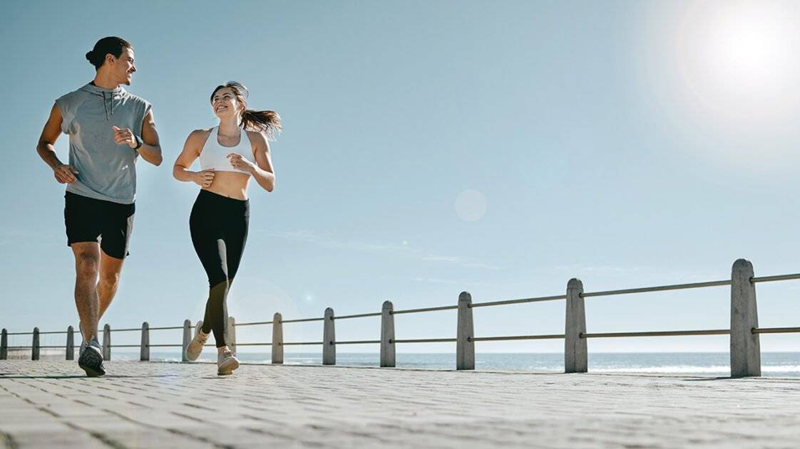 running-couple-summer