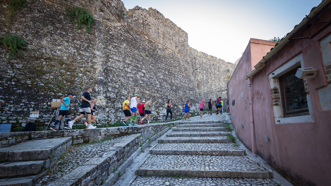 11o-corfu-old-town-trail