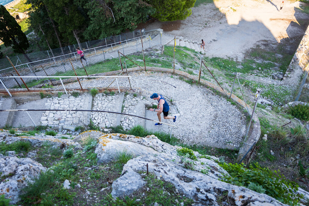 11o-corfu-old-town-trail