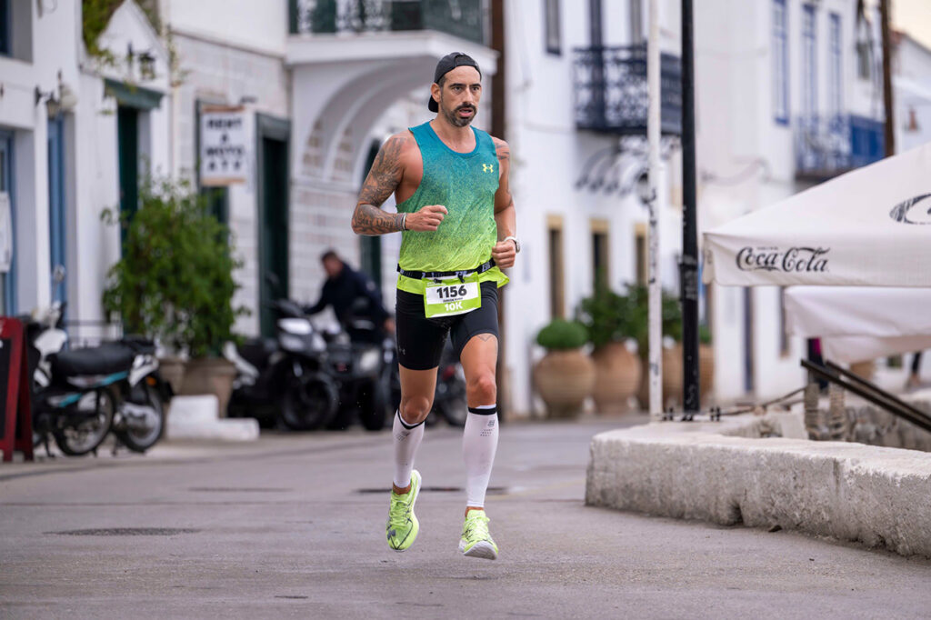 UNDER-ARMOUR-spetses-mini-marathon-24