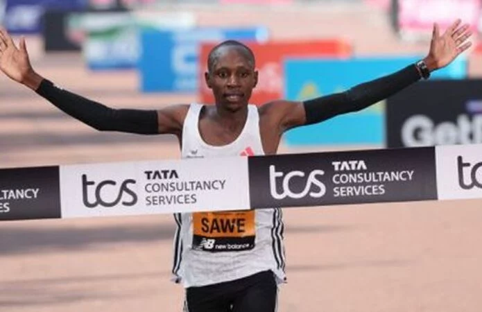 AΠΙΣΤΕΥΤΟ: Έσπασε το 2ωρο ο Sabastian Sawe