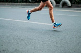 Είναι καλύτερο να τρέχετε μόνοι σας ή με ομάδα;