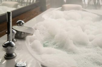 Ζεστά μπάνια: Μπορούν να σε κάνουν πιο γρήγορο δρομέα;