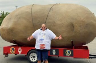 Ρεκόρ Γκίνες με 117 T-shirt σε Ημιμαραθώνιο