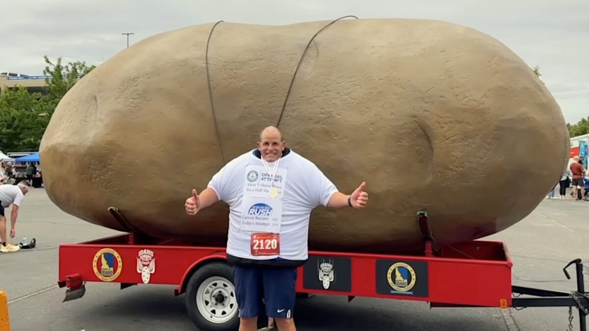 Ρεκόρ Γκίνες με 117 T-shirt σε Ημιμαραθώνιο