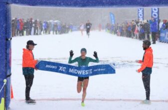 Εντυπωσιακά πλάνα από αγώνα ανωμάλου στο χιόνι στις ΗΠΑ