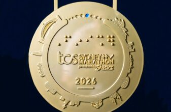 Ιστορική γκάφα με το μετάλλιο του tcs Sydney Marathon